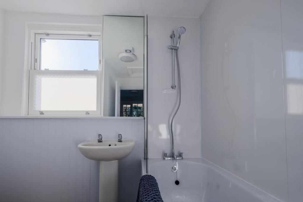 Light And Spacious Loft In Town Centre *
